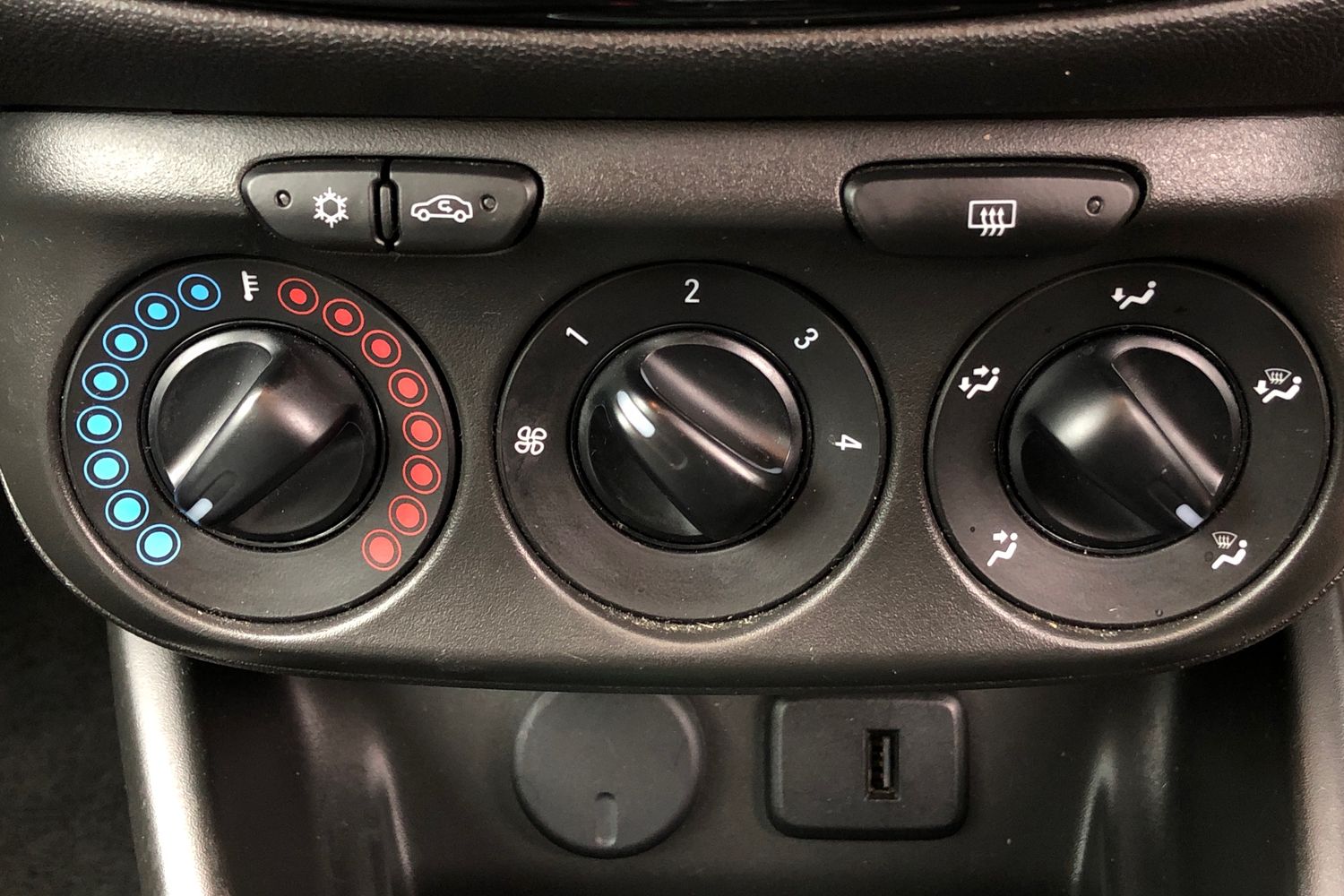 Used Vauxhall Corsa 2019 for sale - 75925051: Photo 9