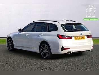 Used BMW 3 Series 2021 for sale - 76030507: Photo