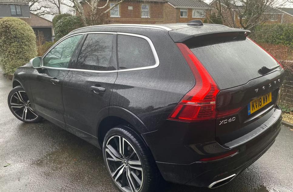 Used Volvo XC60 2018 for sale - 77527564: Photo 2