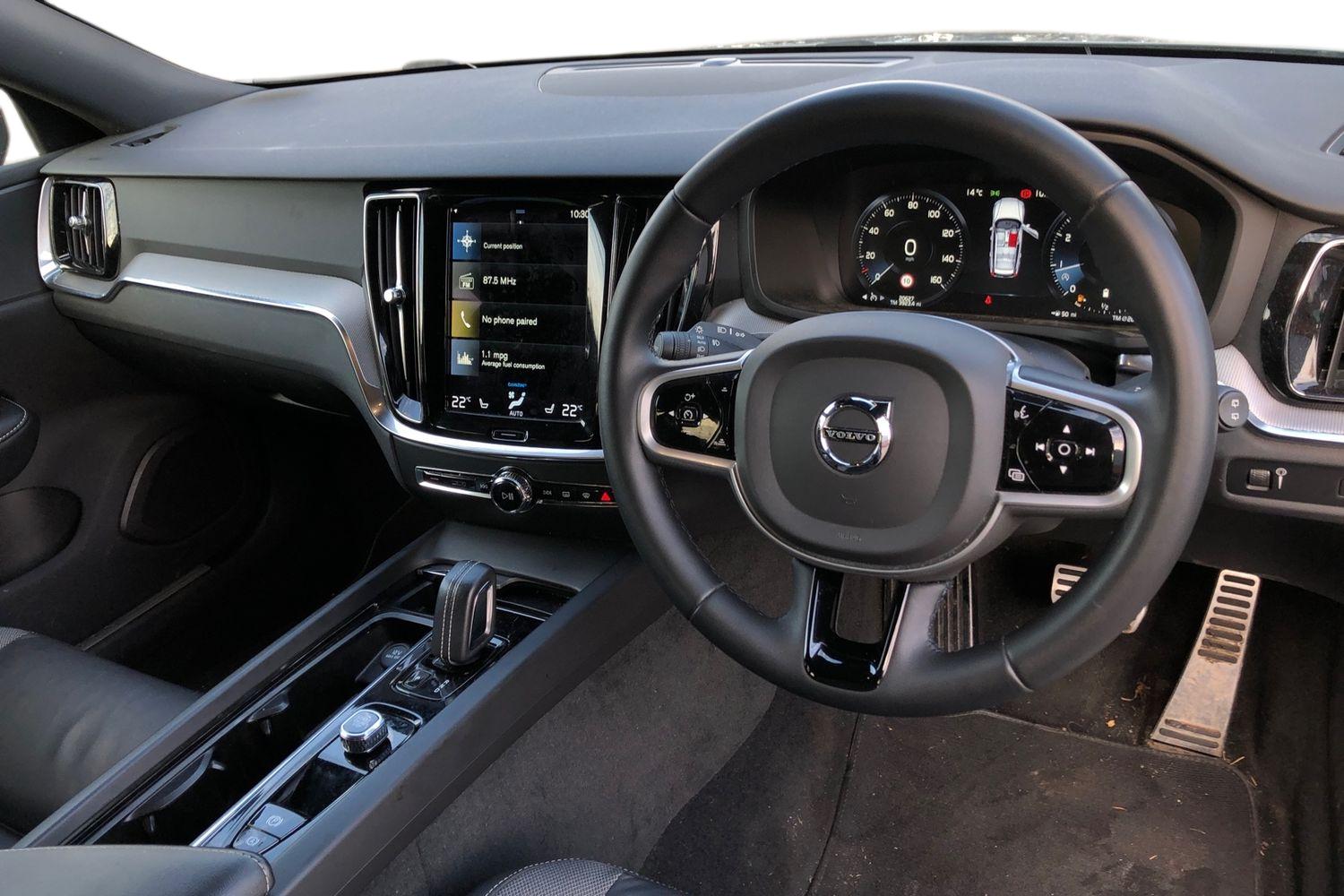 Used Volvo V60 2021 for sale - 76480865: Photo 3