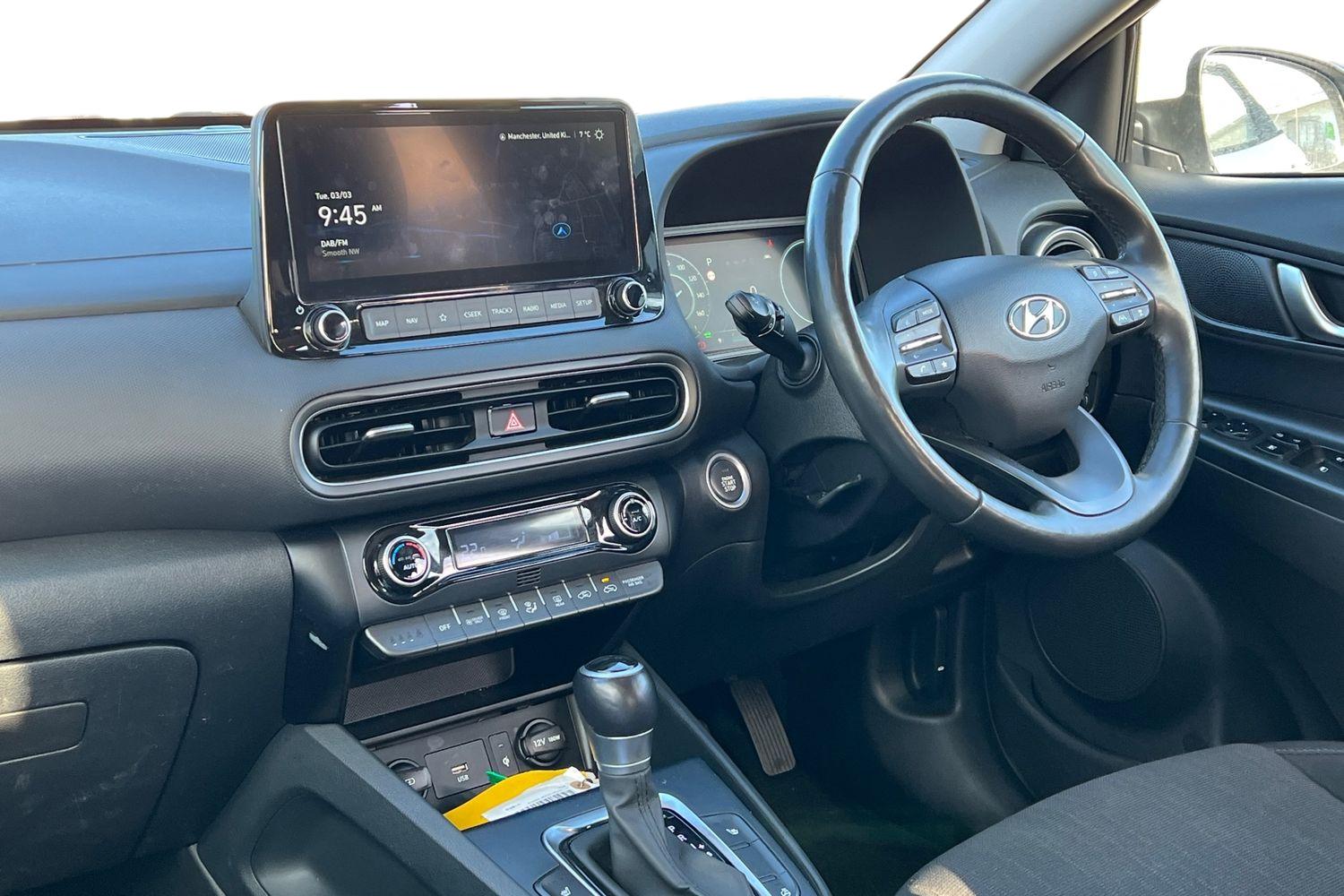 Used Hyundai KONA 2021 for sale - 77820140: Photo 4