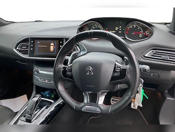 Used Peugeot 308 2018 for sale - 76445532: Photo