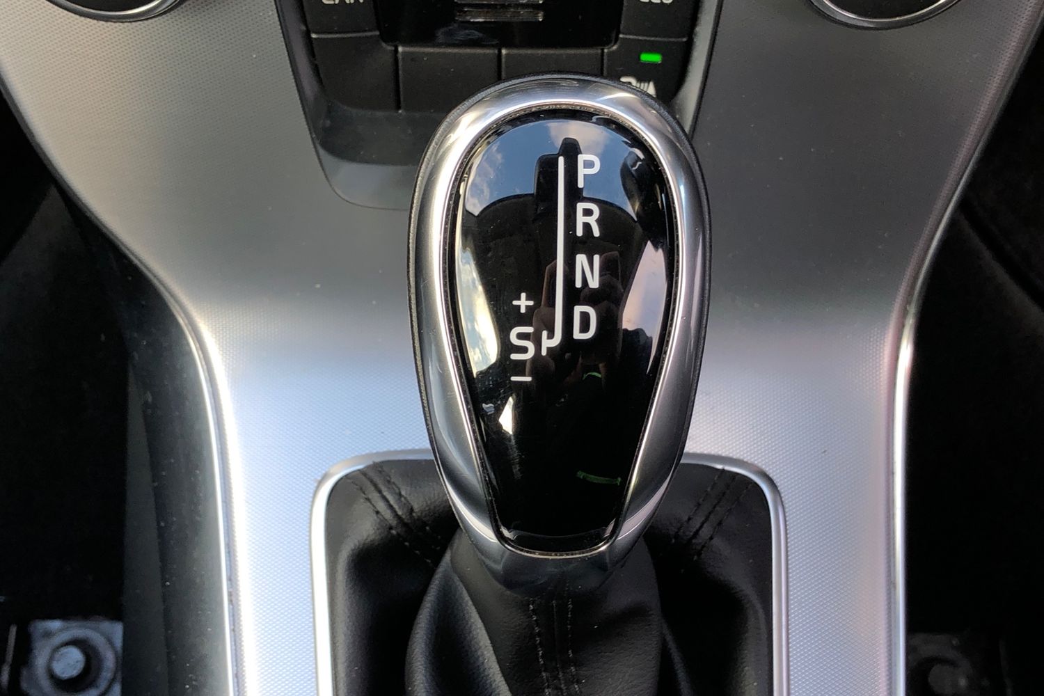 Used Volvo V40 2018 for sale - 76280873: Photo 13