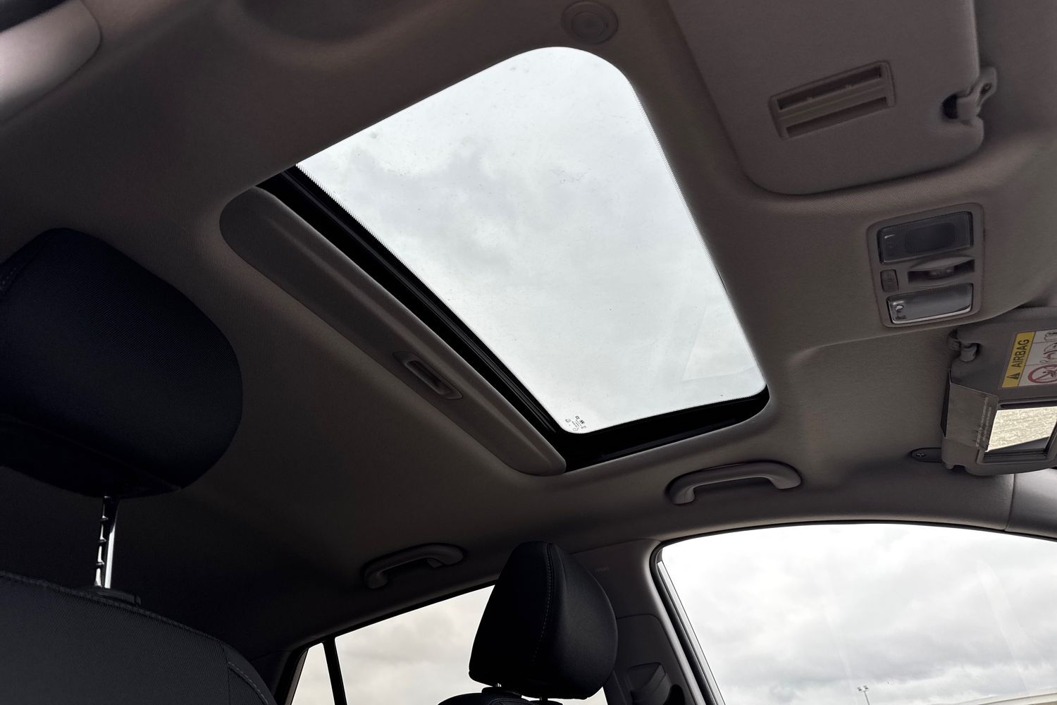 Used Hyundai i10 2018 for sale - 76421341: Photo 15