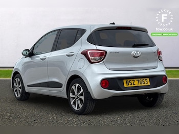 Used Hyundai i10 2018 for sale - 76421341: Photo