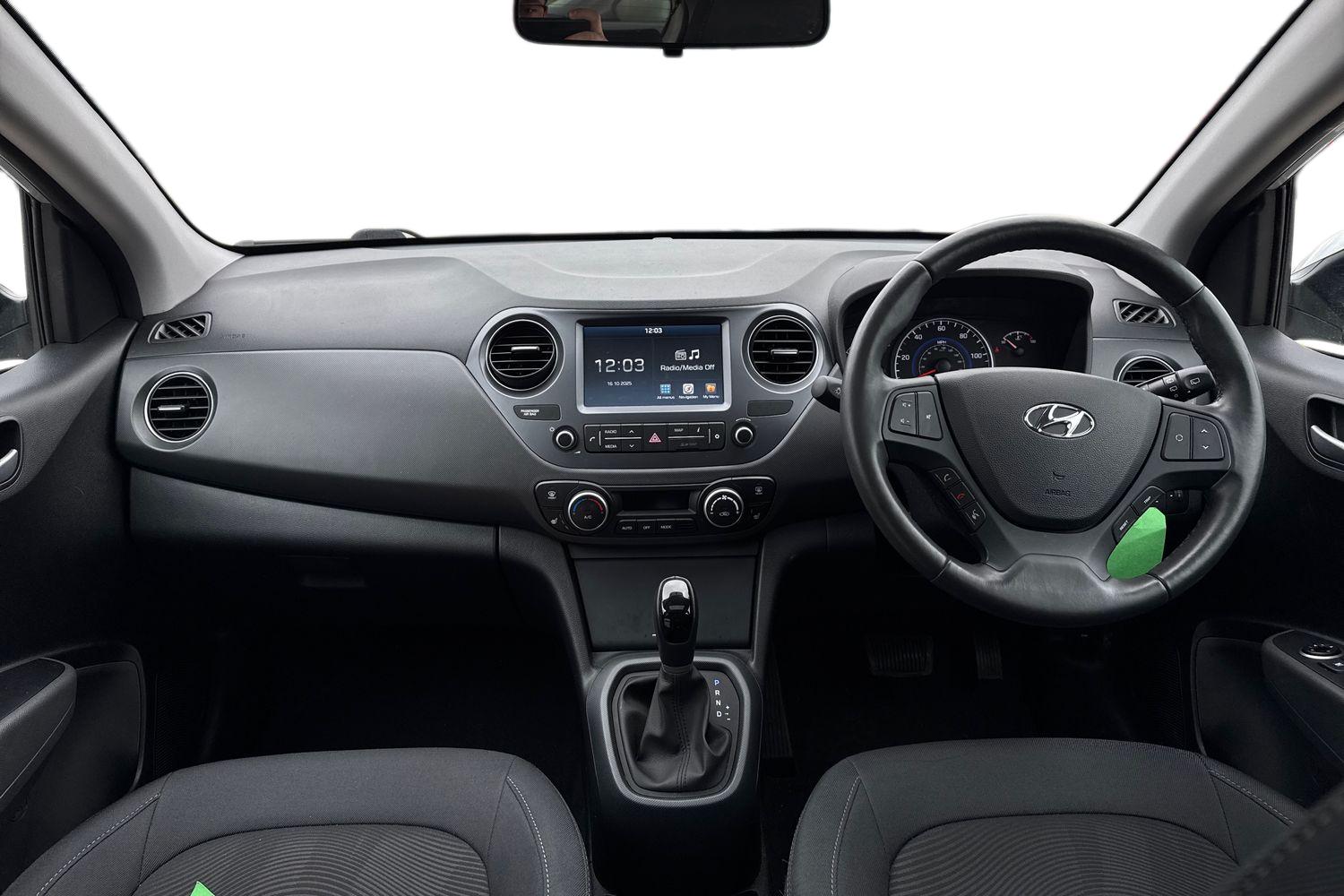 Used Hyundai i10 2018 for sale - 76421341: Photo 3