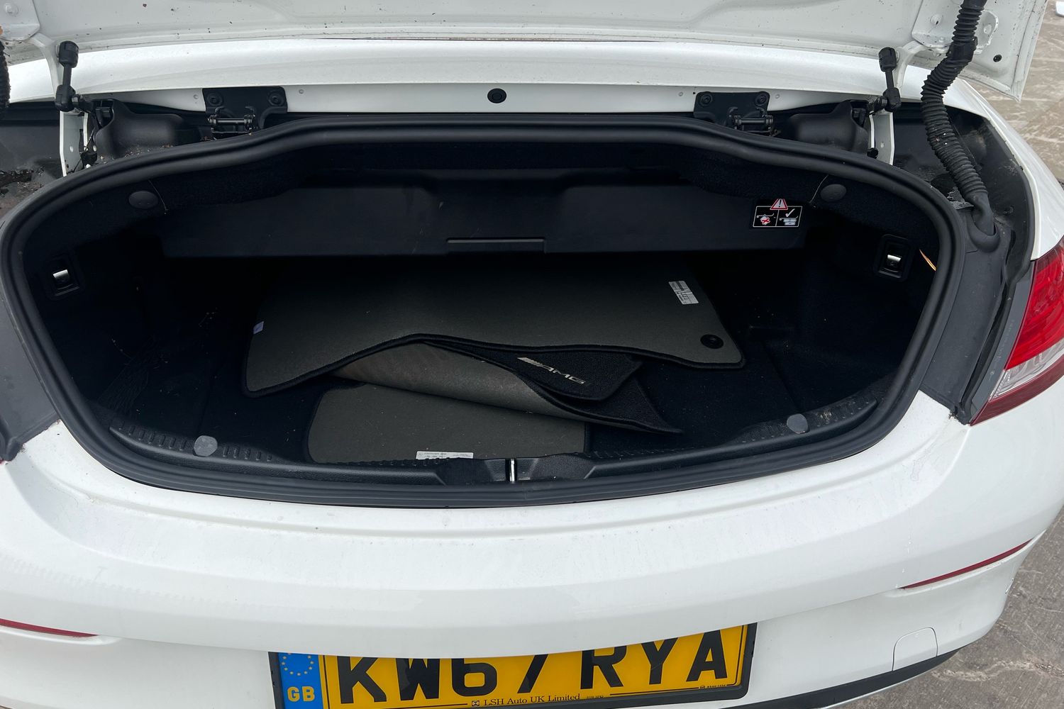 Used Mercedes-Benz C Class 2018 for sale - 77361930: Photo 14