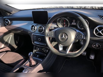 Used Mercedes-Benz GLA 2017 for sale - 78571086: Photo