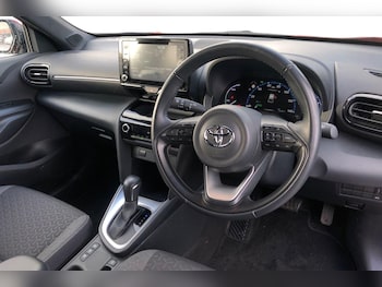 Used Toyota Yaris Cross 2023 for sale - 76435907: Photo