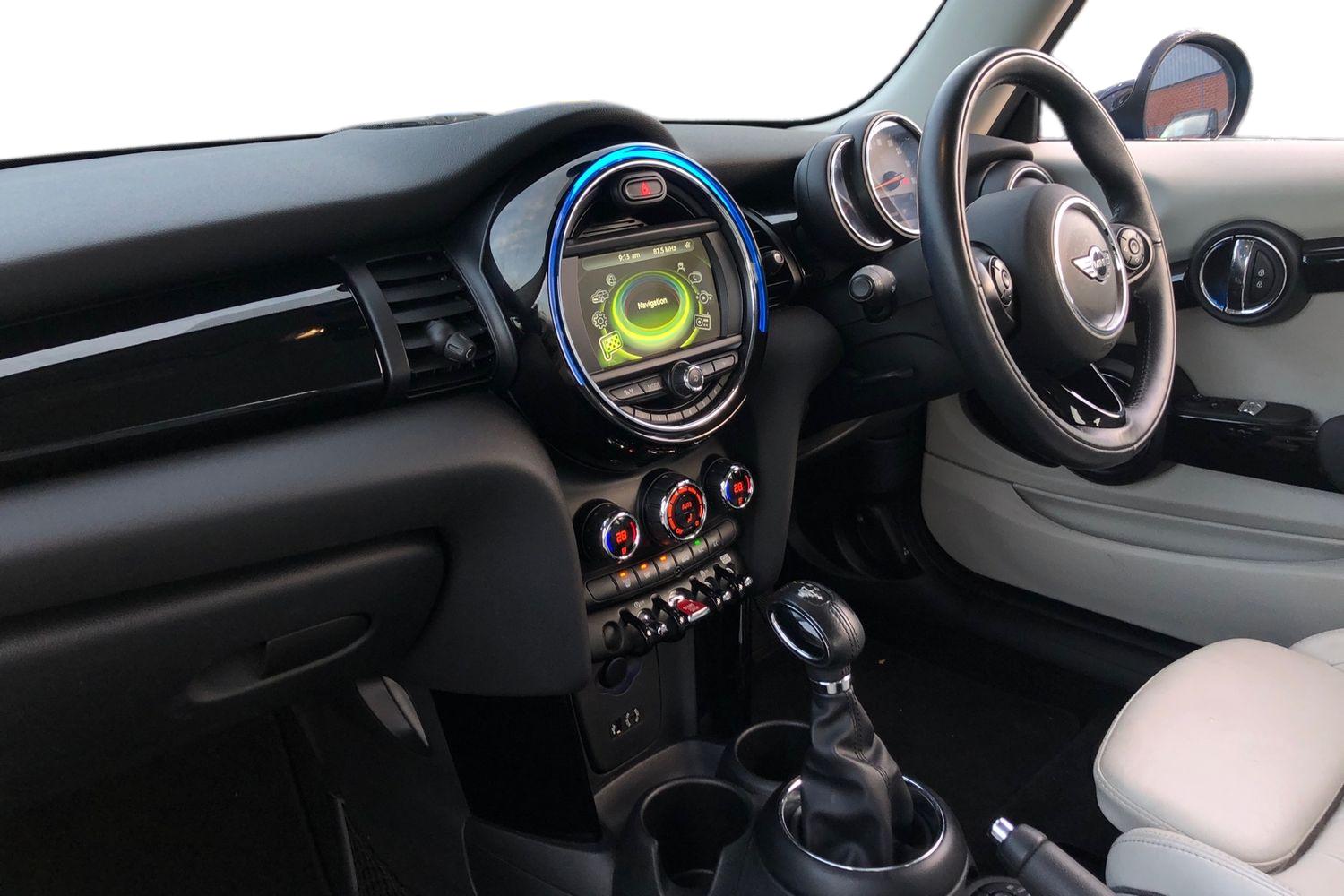 Used MINI Hatch 2018 for sale - 76194173: Photo 4