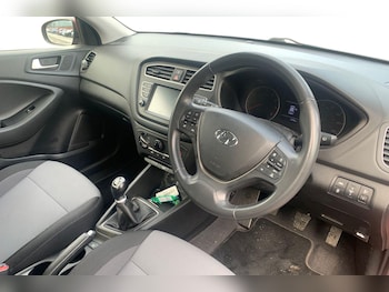 Used Hyundai i20 2019 for sale - 76406084: Photo