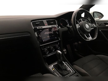 Used Volkswagen Golf 2019 for sale - 78189977: Photo