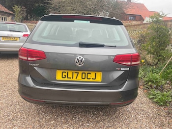 Used Volkswagen Passat 2017 for sale - 77963353: Photo