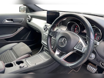 Used Mercedes-Benz GLA 2018 for sale - 78209437: Photo