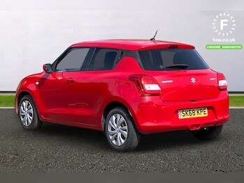Used Suzuki Swift 2018 for sale - 78189900: Photo