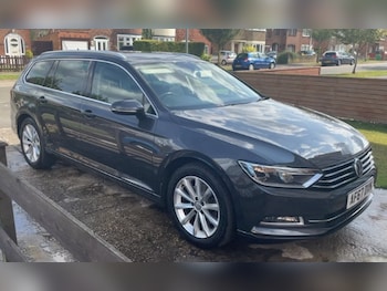 Used Volkswagen Passat 2017 for sale - 75957621: Photo