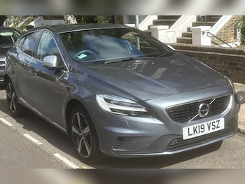 2019 - T2 [122] R DESIGN Edition 5dr Geartronic