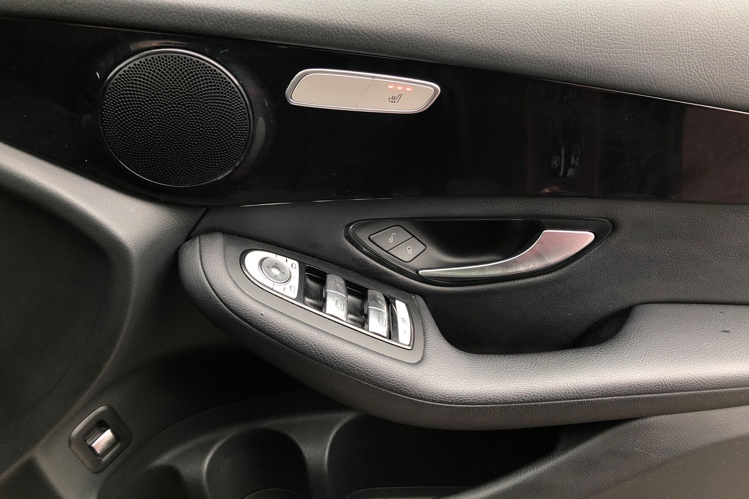 Used Mercedes-Benz GLC 2019 for sale - 76219829: Photo 18