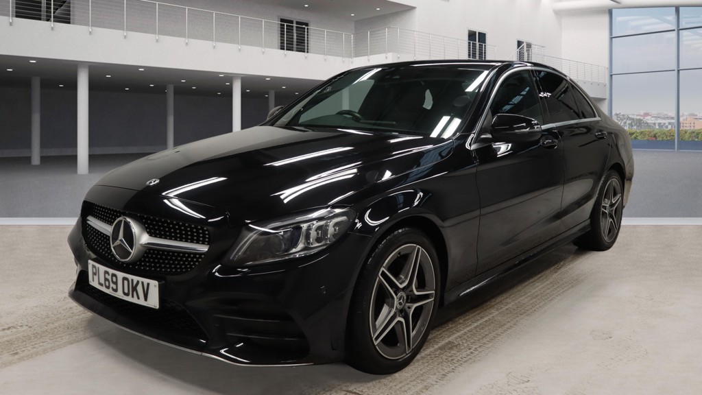 Used Mercedes-Benz C Class 2020 for sale - 76979185: Photo 2