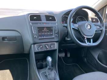 Used Volkswagen Polo 2017 for sale - 74593961: Photo