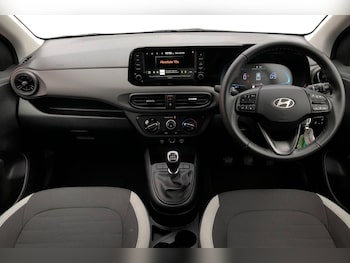 Used Hyundai i10 2024 for sale - 77515149: Photo