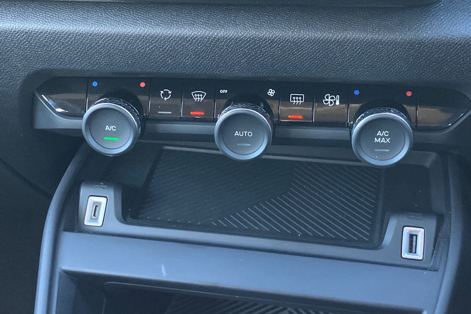 Used Citroen C4 2022 for sale - 76546122: Photo 13