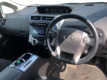 Used Toyota Prius+ 2018 for sale - 74955425: Photo
