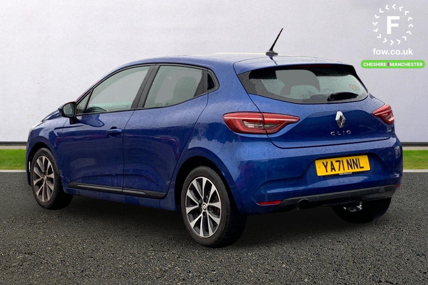 Used Renault Clio 2022 for sale - 76949545: Photo 2