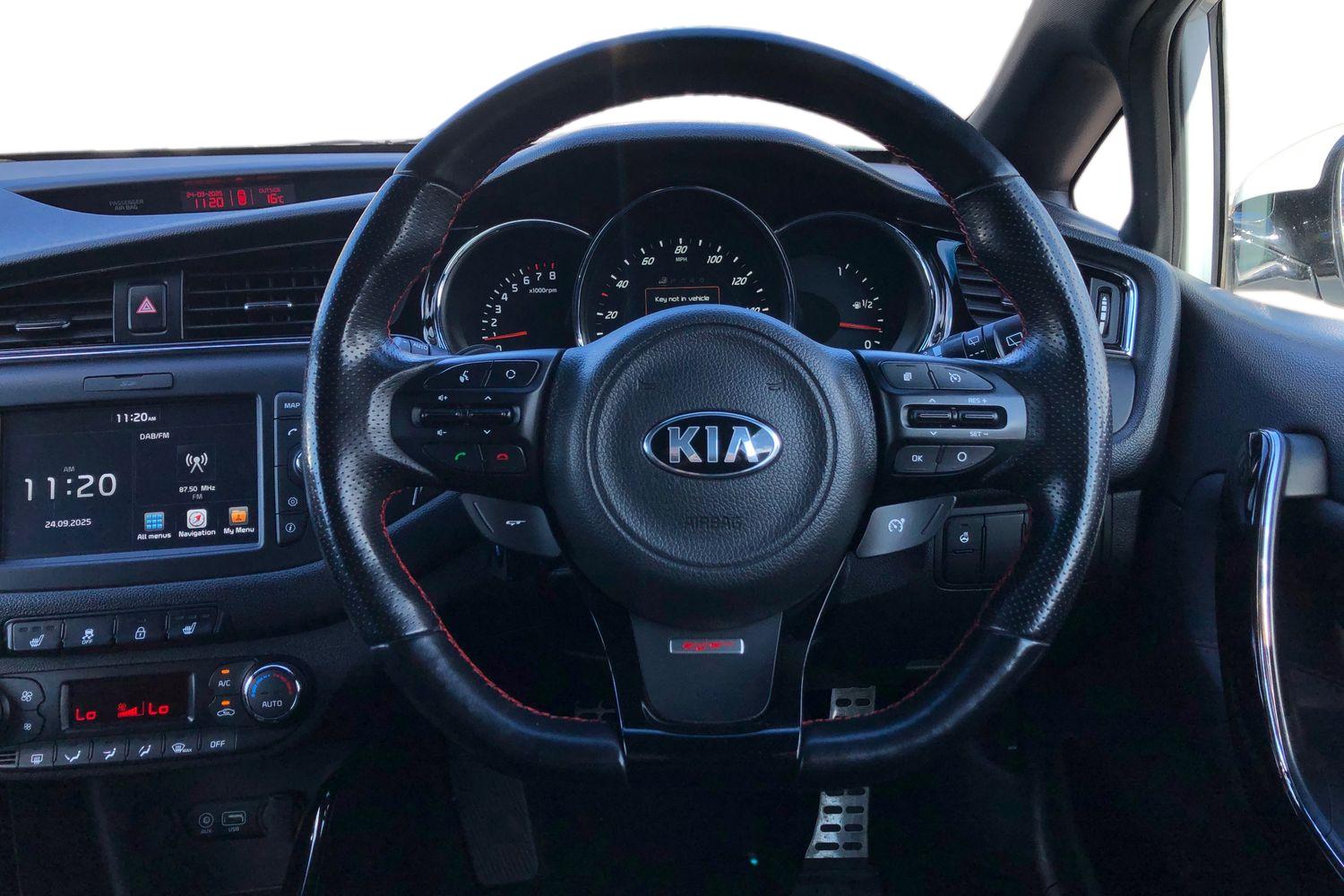 Used Kia Pro Ceed 2017 for sale - 76249530: Photo 5