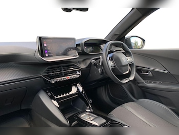 Used Peugeot 2008 2023 for sale - 79595575: Photo