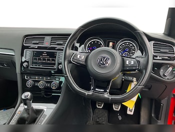 Used Volkswagen Golf 2016 for sale - 77211402: Photo