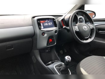Used Toyota AYGO 2019 for sale - 76115090: Photo 4