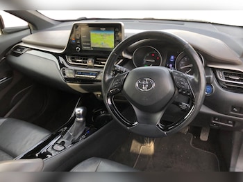 Used Toyota C-HR 2021 for sale - 76955525: Photo