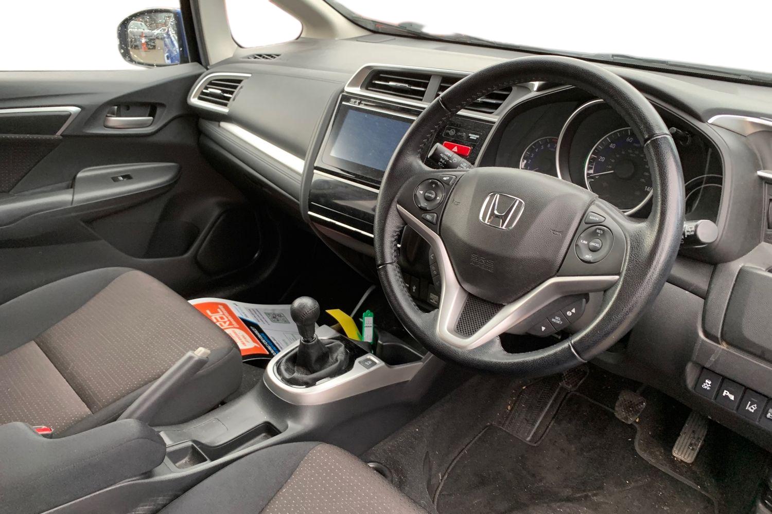 Used Honda Jazz 2017 for sale - 77262561: Photo 3