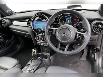 Used MINI Hatch 2023 for sale - 79385934: Photo