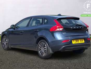 Used Volvo V40 2018 for sale - 74556700: Photo