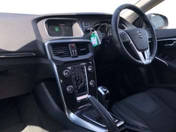 Used Volvo V40 2018 for sale - 74556700: Photo