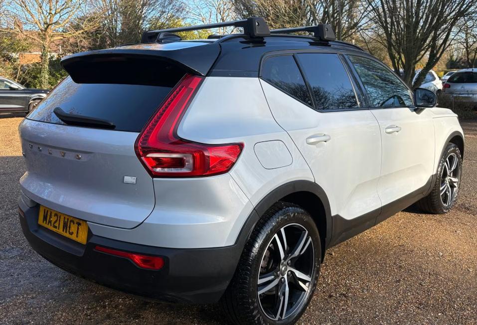 Used Volvo XC40 2021 for sale - 77463104: Photo 2