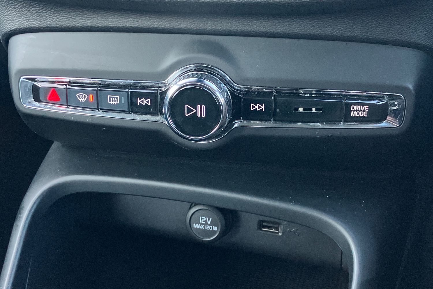 Used Volvo XC40 2018 for sale - 76541047: Photo 14