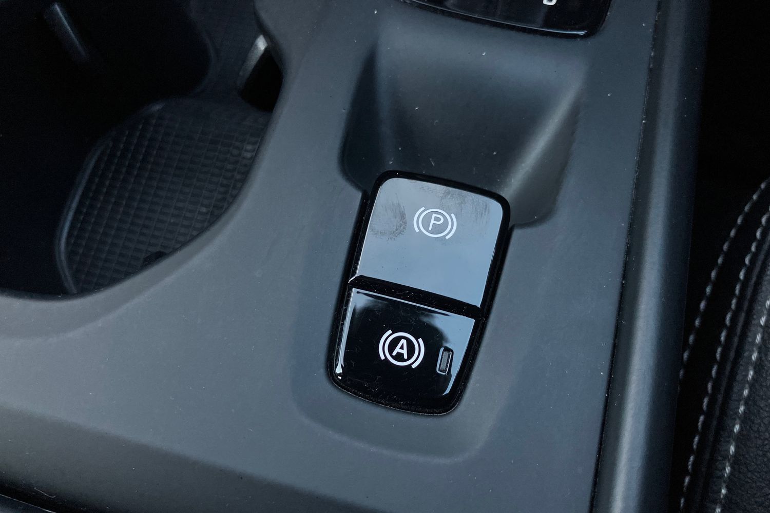 Used Volvo XC40 2018 for sale - 76541047: Photo 16