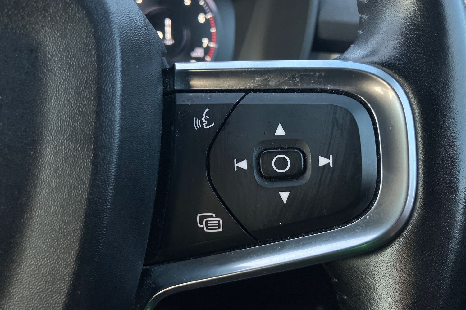 Used Volvo XC40 2018 for sale - 76541047: Photo 18