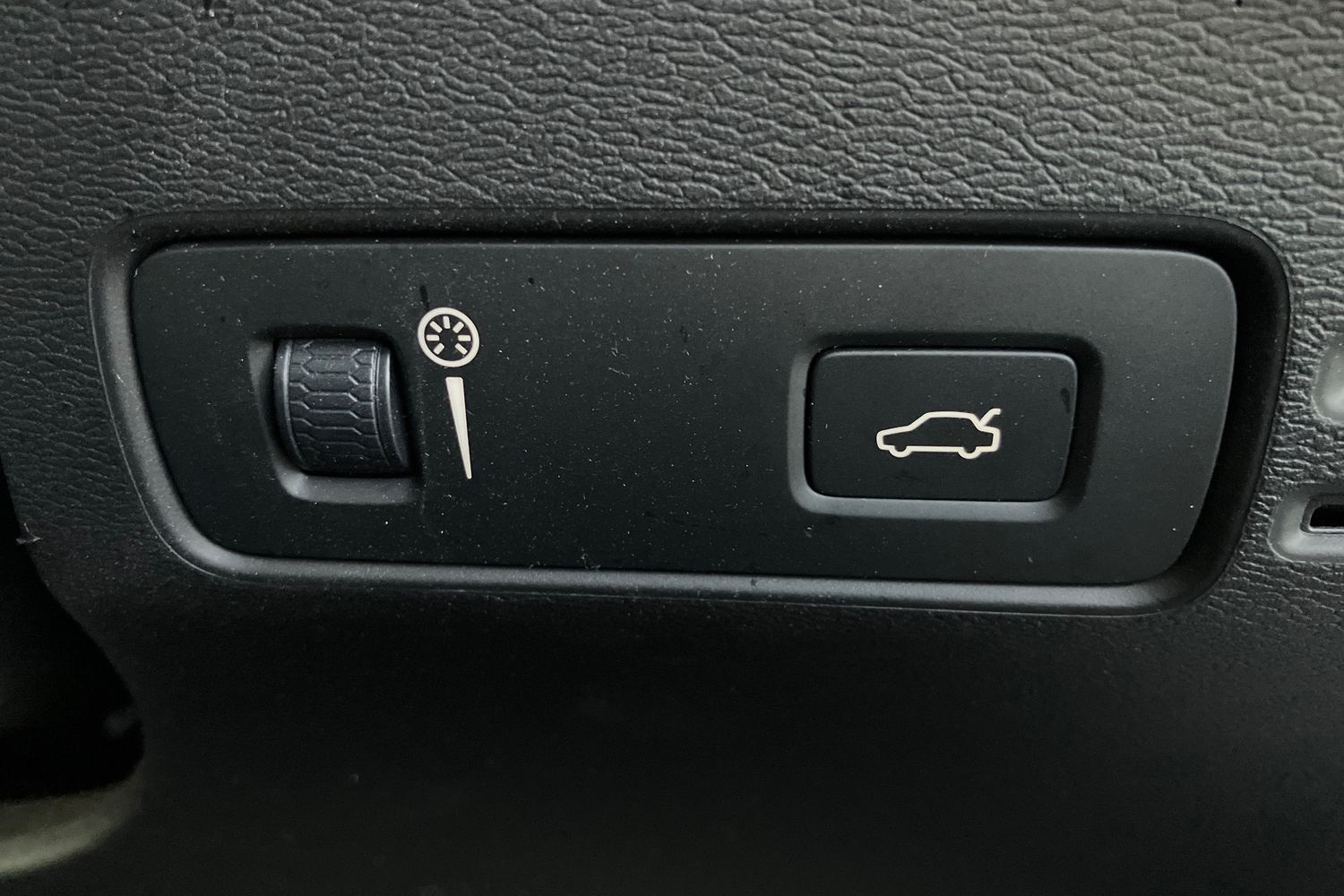 Used Volvo XC40 2018 for sale - 76541047: Photo 22