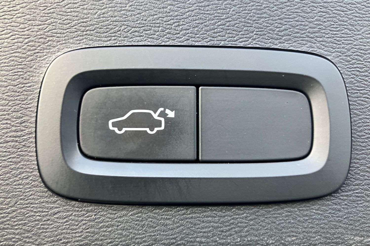 Used Volvo XC40 2018 for sale - 76541047: Photo 24