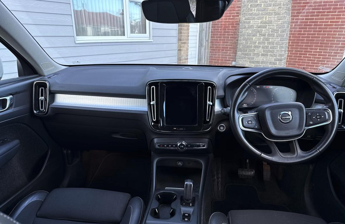 Used Volvo XC40 2018 for sale - 76541047: Photo 3
