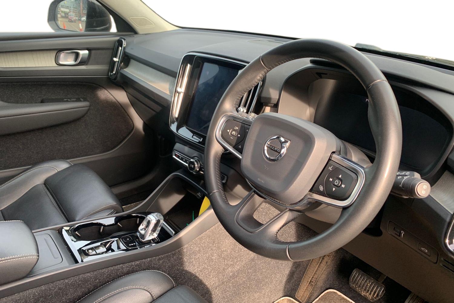 Used Volvo XC40 2019 for sale - 78189899: Photo 3