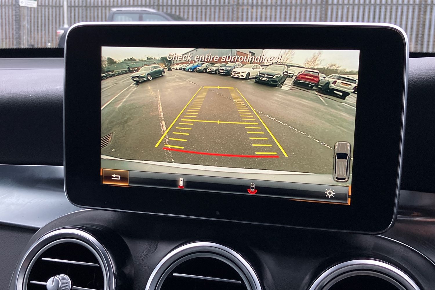 Used Mercedes-Benz GLC 2018 for sale - 76488419: Photo 12