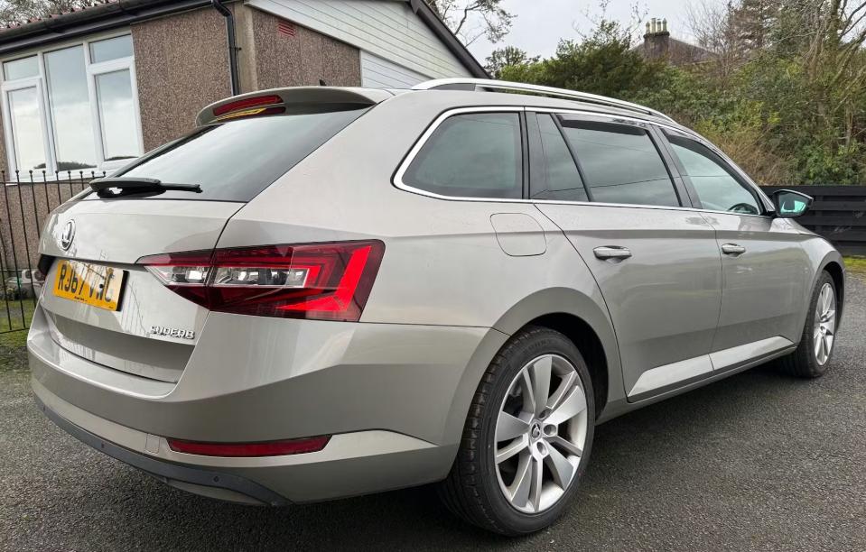Used Skoda Superb 2018 for sale - 77593404: Photo 2
