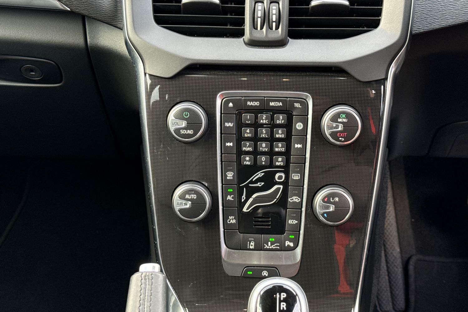 Used Volvo V40 2017 for sale - 75987509: Photo 12