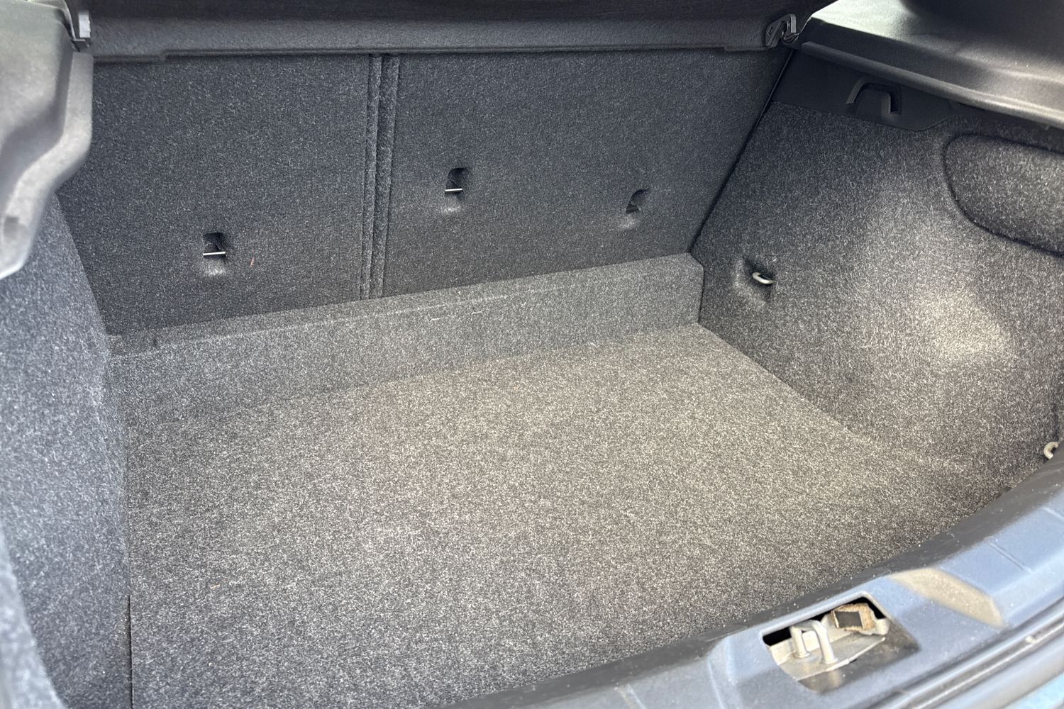 Used Volvo V40 2017 for sale - 75987509: Photo 16