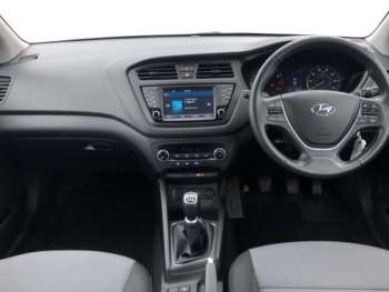 Used Hyundai i20 2017 for sale - 75196357: Photo